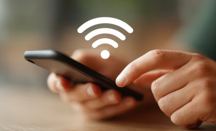 Apagar el WiFi del celular antes de dormir mejora la calidad del sueño, reduce la exposición a radiación y protege la seguridad del dispositivo.