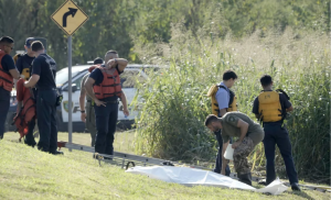 El alcalde de Houston y la Policía local negaron la existencia de un asesino serial tras el hallazgo de más de 20 cuerpos en los pantanos que rodean la ciudad.