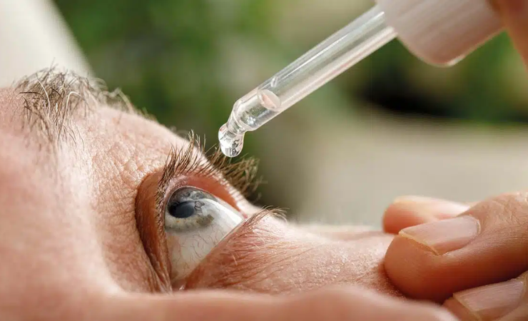 La FDA de Estados Unidos aprobó Vizz, unas gotas oftálmicas diseñadas para tratar la presbicia y mejorar la visión cercana en adultos.