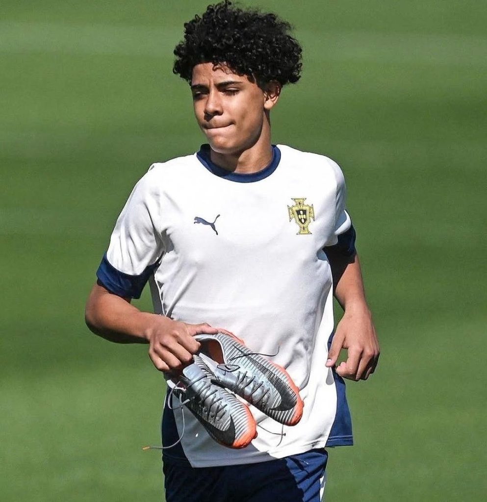 Su convocatoria llega tras una racha de destacadas actuaciones en torneos europeos y su consistencia en la liga juvenil saudí.