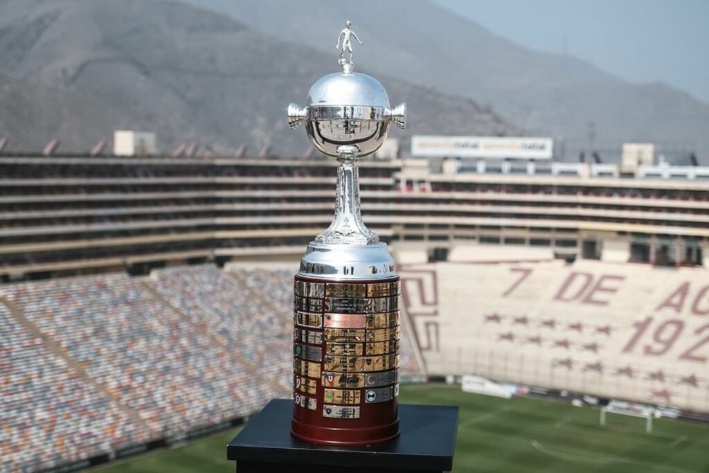 Flamengo y Palmeiras llevarán su rivalidad brasileña al corazón de Lima, Perú.