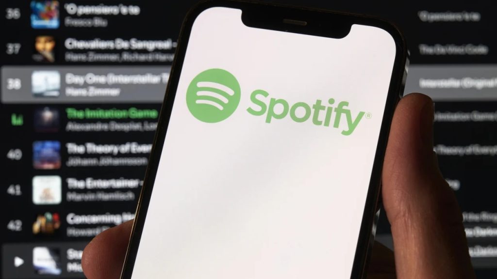 Spotify presentó una nueva herramienta llamada Listening Stats, que ofrece a los usuarios un resumen semanal de sus artistas, canciones y hábitos de escucha.