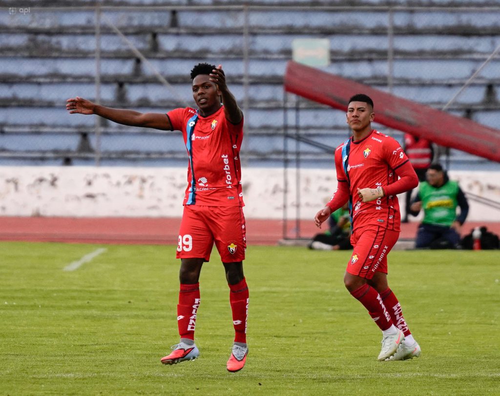 Con goles de Reasco y Vélez, los puros criollos vencieron al cuadro azul por la LigaPro.