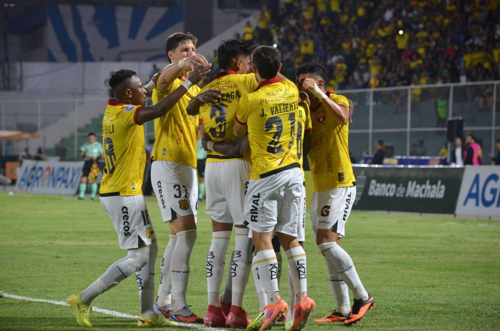 Con doblete de Janner Corozo y el descuento de Michael Bermúdez, Barcelona derrotó a Orense a domicilio. Foto: LigaPro