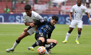 Negriazules y albos jugarán el duelo postergado el próximo 10 de diciembre. Foto: LigaPro