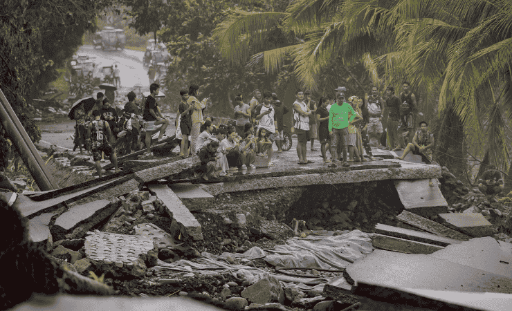 Fung-wong impactó el norte de Filipinas mientras el país intentaba recuperarse de la destrucción causada por el tifón Kalmaegi.