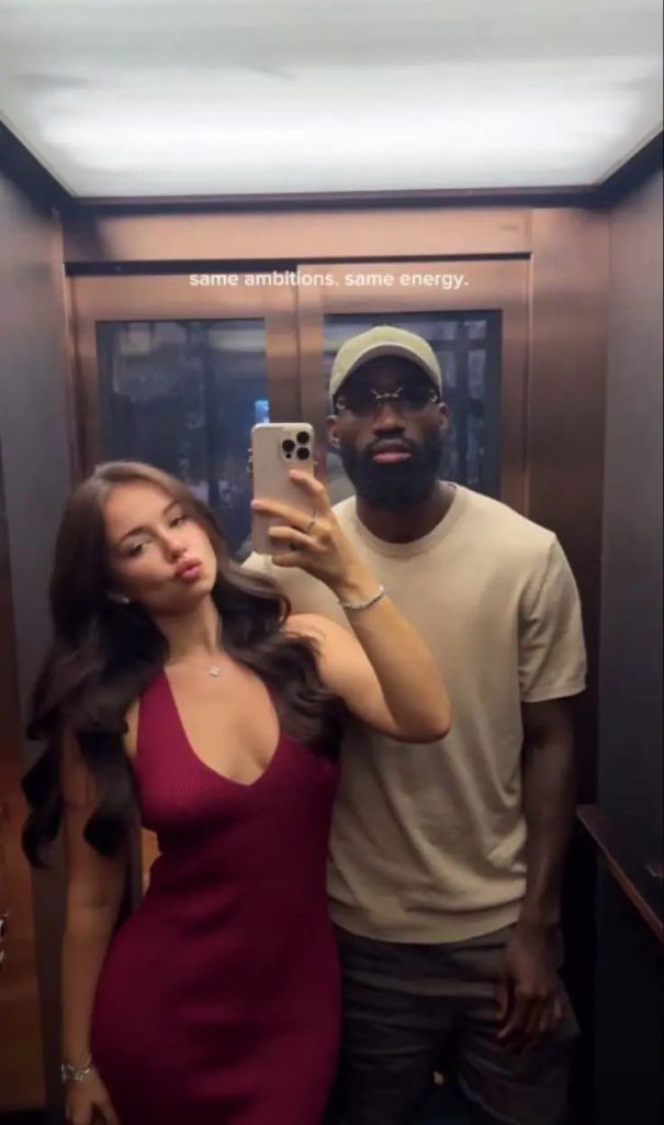 La influencer y bloguera rusa Nikki Seey expuso públicamente la ruptura con el futbolista Moumi Ngamaleu.