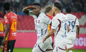 Con goles de Alzugaray y Quiñónez, el 'Rey de Copas' doblegó al Dep. Cuenca en Copa Ecuador. Foto: LDU Quito