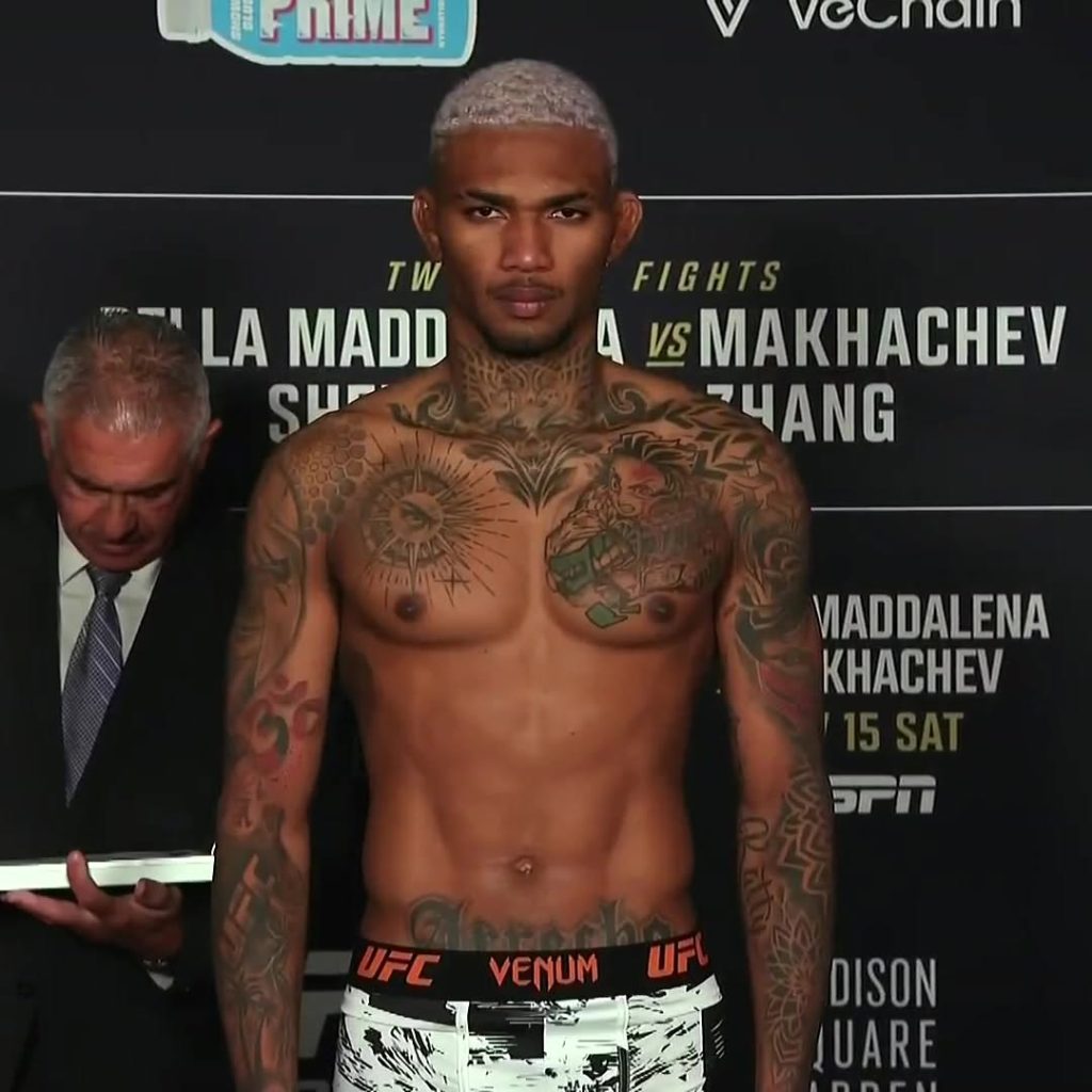 La ceremonia de pesaje se realizó este 14 de noviembre de 2025 en el mítico Madison Square Garden.