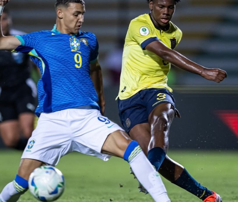 A pesar de su corta edad, Ordóñez ya despertó el interés del fútbol europeo por su imponente físico y la madurez que exhibe dentro de la cancha.