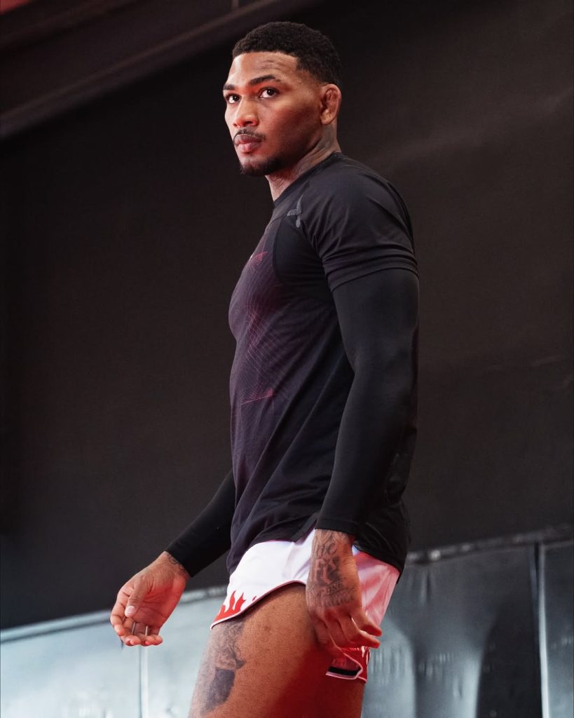 El peleador pasajeño ha dejado clara su estrategia agresiva: buscará el nocaut desde el primer asalto.