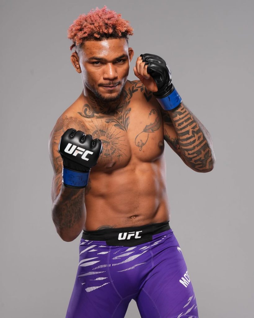 Michael Morales, luchador nacido en El Oro, afrontó este sábado el combate más importante de su carrera y salió victorioso.