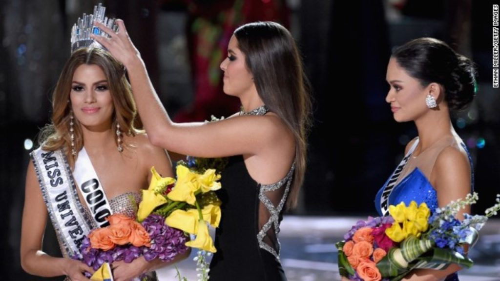 Ariadna Gutiérrez, la modelo colombiana que fue coronada por error por Steve Harvey en Miss Universo 2015, transformó su polémico momento en una carrera exitosa en moda. Foto: CNN