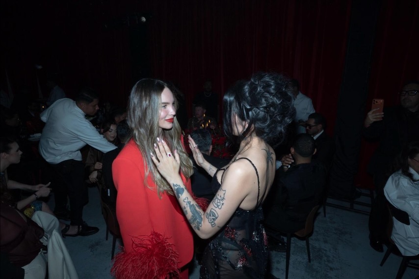 Para miles de usuarios, este gesto significó un poderoso acto de sororidad, un paso simbólico que sepulta cualquier rumor de conflicto.