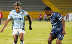 Universidad Católica venció 4-1 a Cuenca Jrs en la semifinal de ida de la Copa Ecuador, con doblete de Azarías Londoño y goles de Daykol Romero y José Fajardo.