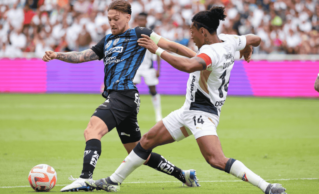 La posibilidad de que IDV selle el título en su casa ha encendido las alarmas en el camerino Albo.