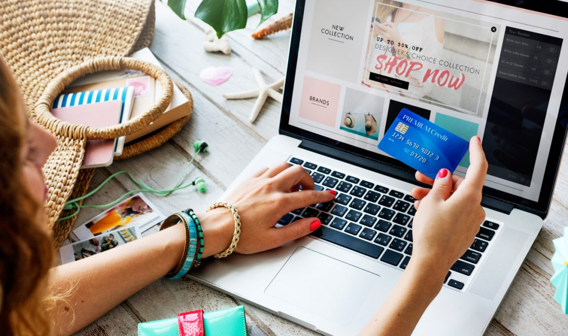 Los sitios más visitados durante el Cyber Monday incluyen gigantes como Amazon y Walmart, mientras que en Sudamérica destaca Mercado Libre.