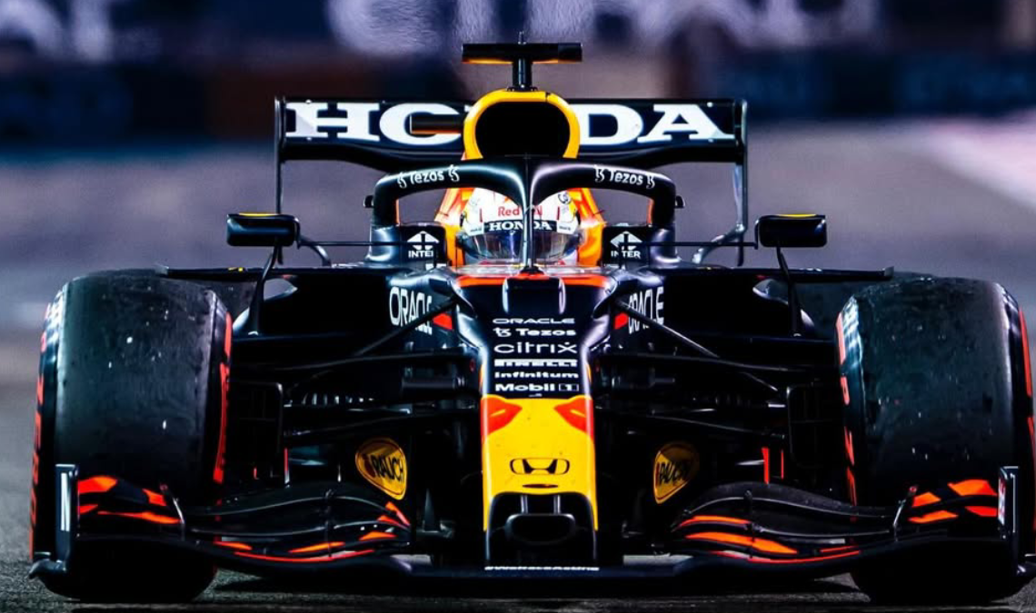 Red Bull Racing confirmó oficialmente su alineación de pilotos para la temporada 2026.