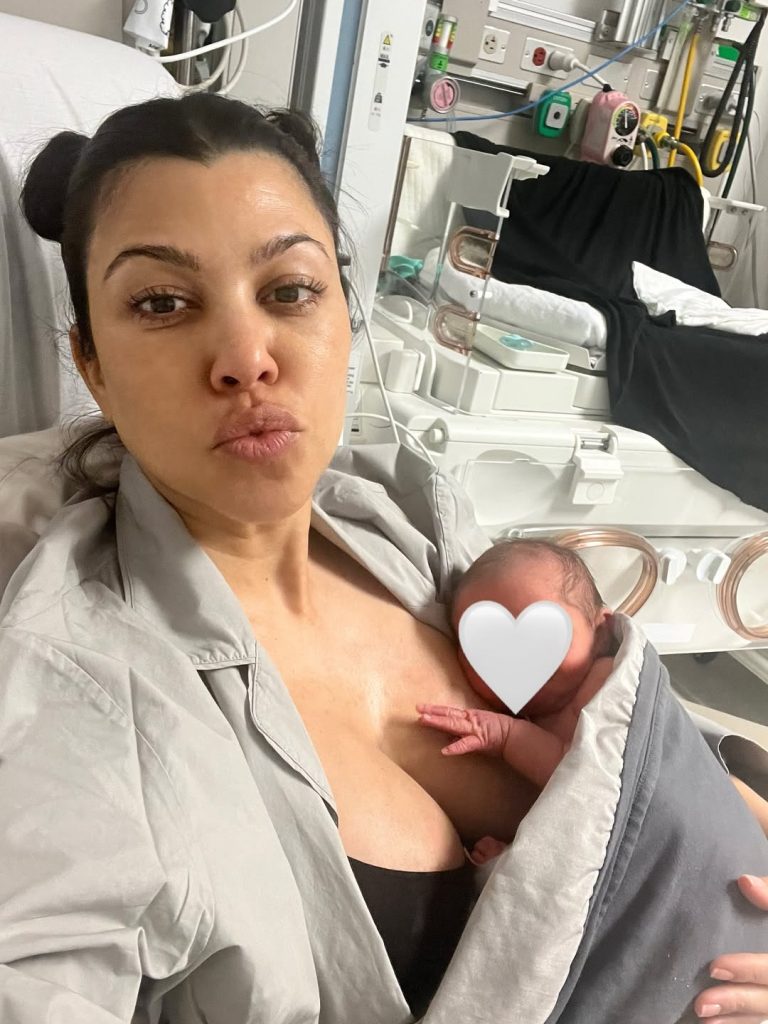 Kourtney explicó que al inicio careció de una guía formal. "Nadie me dijo qué hacer", relató.