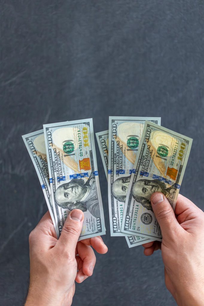 Es fundamental destacar que el décimo tercer sueldo no forma parte de la remuneración anual para efectos tributarios.