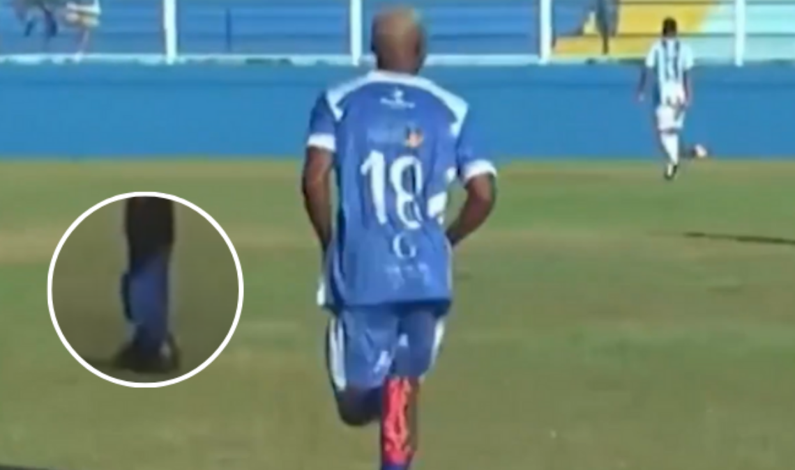 Yuri de Carvalho, mediocampista que cumple una condena por tráfico de drogas, disputó la primera final de la Serie B2 con una tobillera.