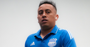 El experimentado futbolista deja la disciplina azul tras una etapa en la que no logró afianzarse ni cumplir las altas expectativas generadas por su llegada.