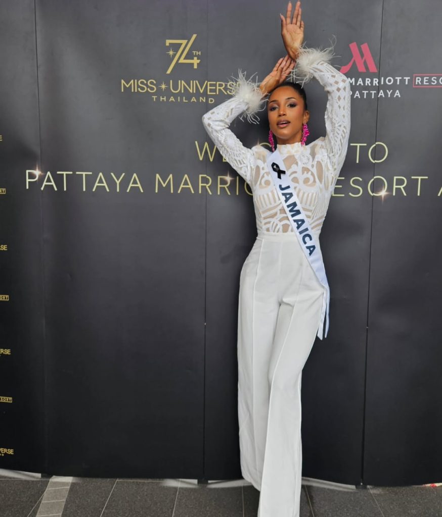 Desde el accidente, la candidata jamaiquina ingresó en cuidados intensivos en un hospital de Bangkok.