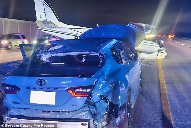 Afortunadamente, la mujer de 57 años que conducía el vehículo solo sufrió heridas menores que no comprometieron su vida.