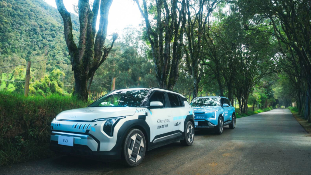 Los Kia EV3 y EV5 completaron la ruta Quito–Bogotá–Quito 100% eléctricos, demostrando su autonomía y confort en más de 2.000 kilómetros de viaje.