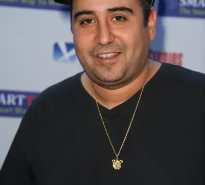 Garcia inició su carrera a comienzos de los años noventa en el circuito de comedia de California.