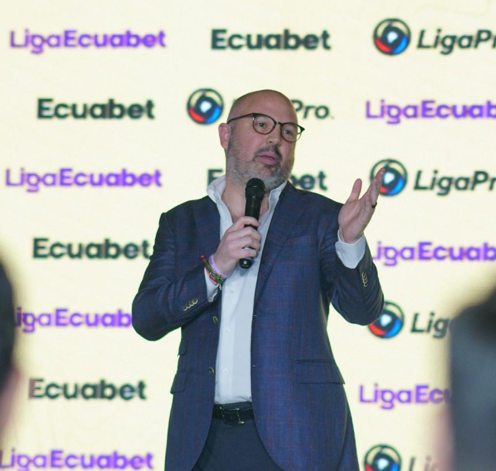 Los clubes afiliados participaron en esta reunión y respaldaron la continuidad de Loor al mando de la entidad.