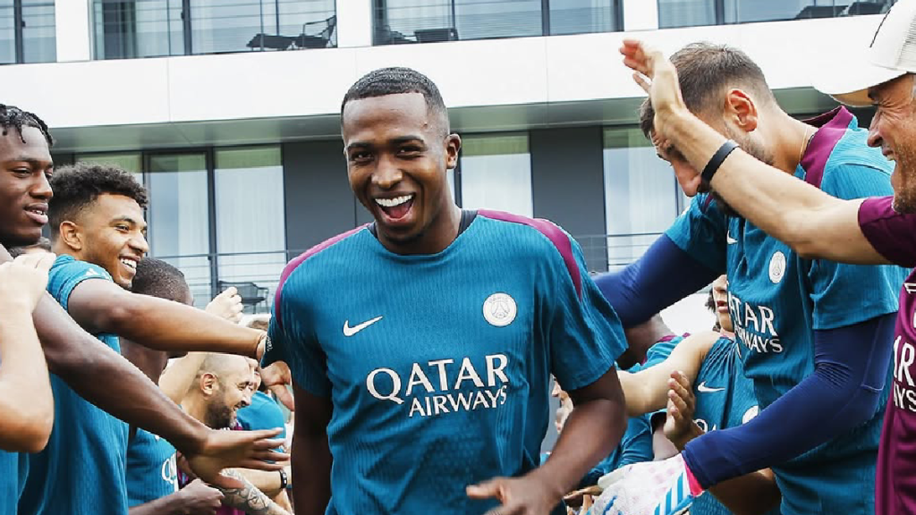 Esta ceremonia anual, similar a la del Balón de Oro, reconoce a los mejores jugadores del mundo.