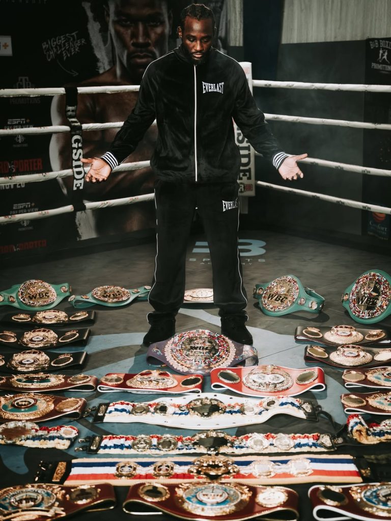 La carrera de Crawford termina con números que parecen de ciencia ficción.