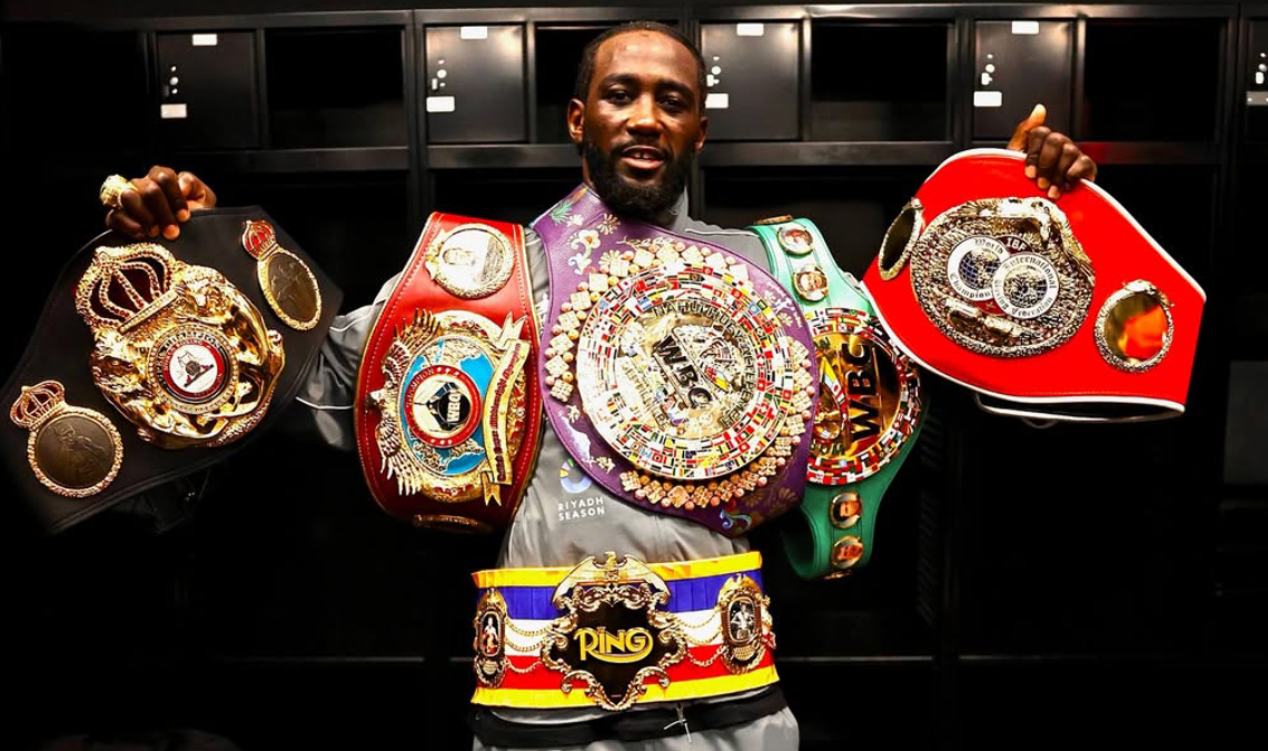 El estadounidense tomó esta decisión solo tres meses después de su histórica victoria sobre Saúl "Canelo" Álvarez, donde conquistó el campeonato indiscutido de peso supermediano.