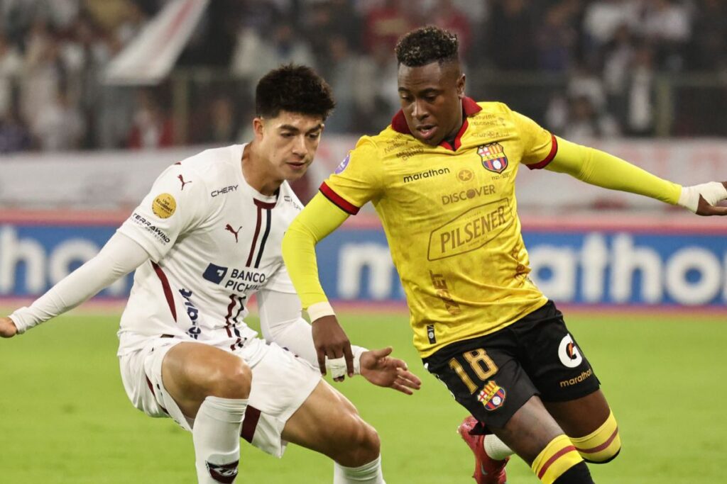 Este fin de semana, Liga de Quito y Barcelona SC definirán quién clasifica directamente a la fase de grupos.