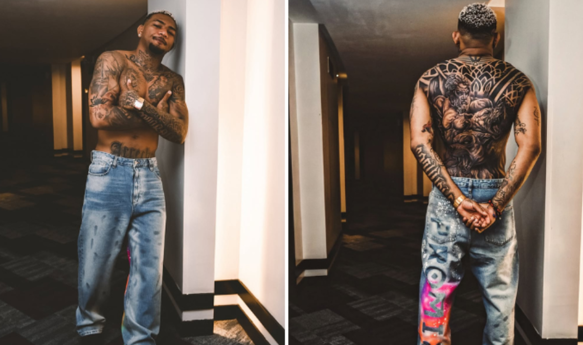 En el corazón de su espalda, Morales eligió la imponente figura de un Dios griego, flanqueado por Cerbero.