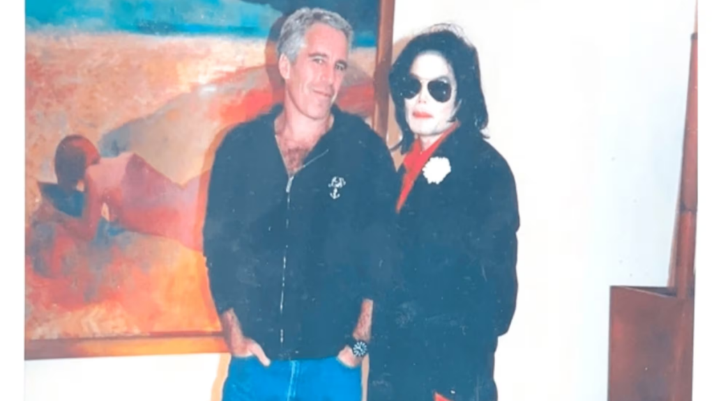 La reciente divulgación de nuevas imágenes y documentos vinculados a Jeffrey Epstein por el Departamento de Justicia de EE. UU. vuelve a poner el foco en uno de los mayores escándalos judiciales.