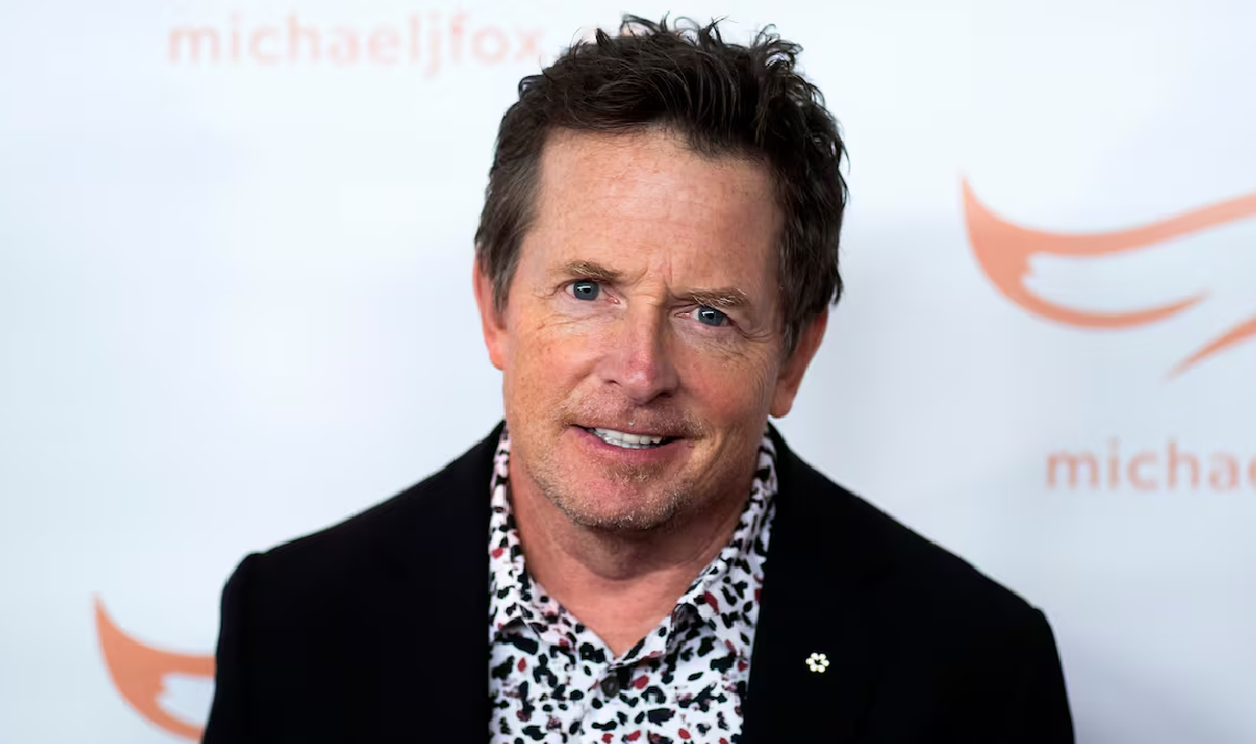 Su personaje compartirá una escena clave con Paul en una sala de espera médica, donde ambos abordarán el Parkinson.