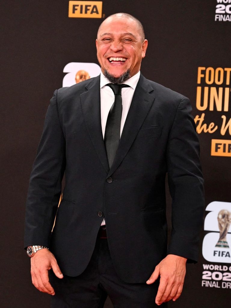 Roberto Carlos se encontraba en su Brasil natal disfrutando de un periodo de descanso junto a su esposa e hijo.