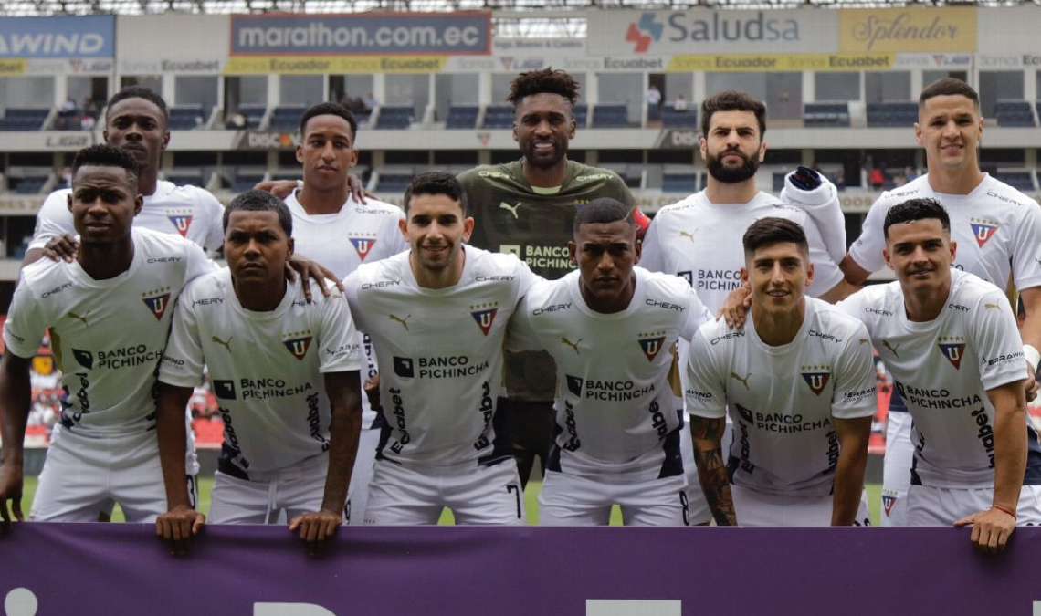 La directiva de Liga Deportiva Universitaria de Quito quiere premiar la fidelidad de su hinchada desde el primer minuto del año.