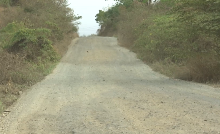 El grupo de amigos y familiares, de entre 17 y 25 años, partió la mañana del sábado en tres motocicletas hacia la provincia de Santa Elena por la vía El Palmar.