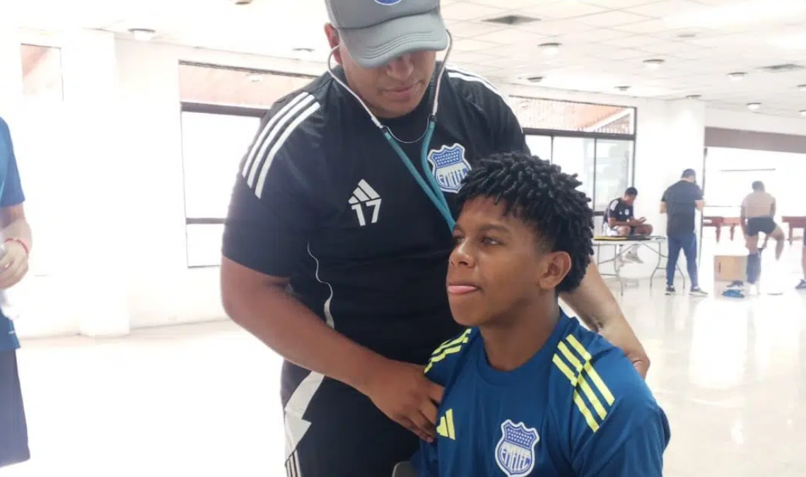 Emelec inició su pretemporada 2026 con chequeos médicos en Guayaquil. Catorce jugadores del plantel cumplieron las primeras evaluaciones físicas.
