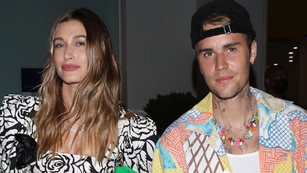 Hailey Bieber utilizó sus redes sociales para desmentir categóricamente las teorías que circulan sobre su vida privada.