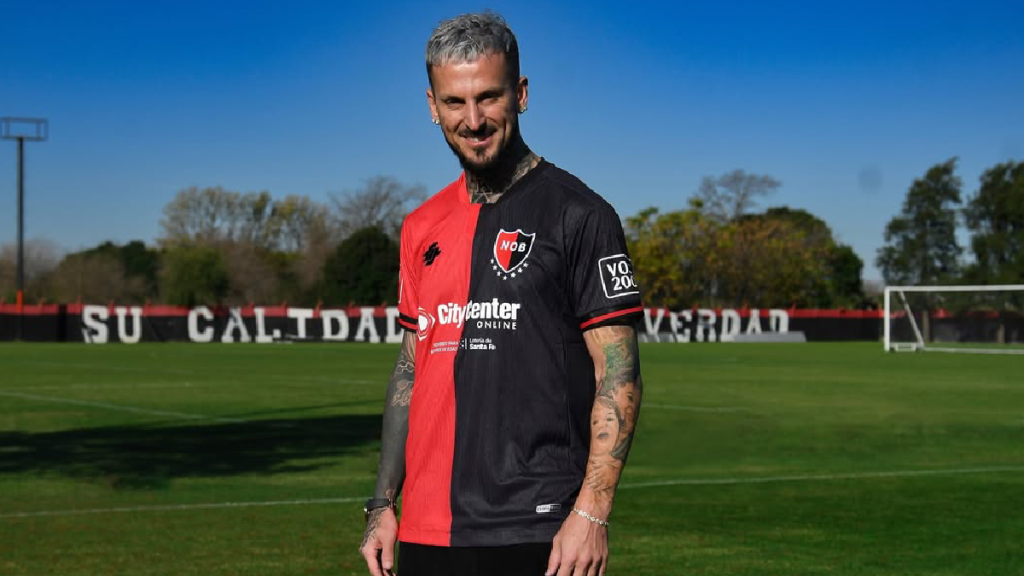 Actualmente, el atacante de 35 años goza de su condición de jugador libre luego de finalizar su vínculo con Newell's Old Boys.