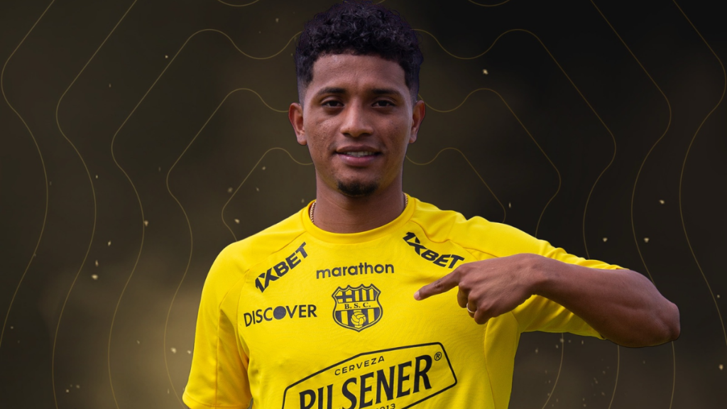 Barcelona Sporting Club anunció la incorporación de Jonathan Perlaza, extremo de 28 años que llega libre desde Querétaro FC.