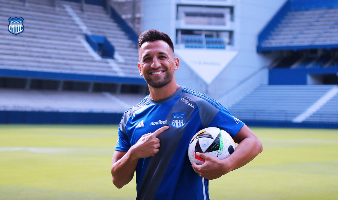 Emelec anunció el pago total de USD 38.371,43 a Aníbal Leguizamón, en medio de la crítica situación administrativa.