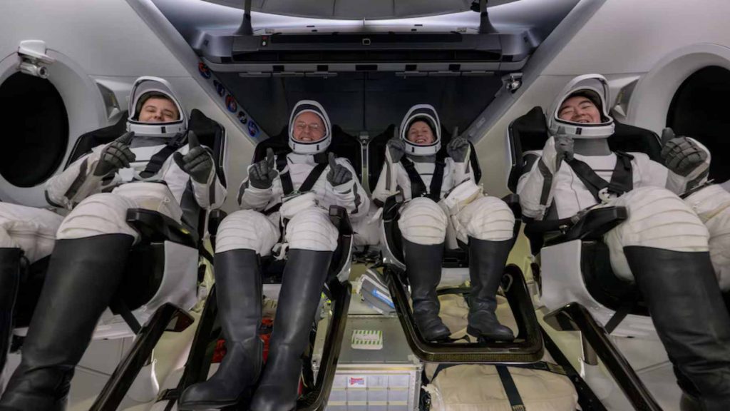 Un estudio con astronautas de la misión Axiom 2 mostró que la edad biológica aumentó casi dos años durante una semana de vuelo espacial (NASA/Bill Ingalls).