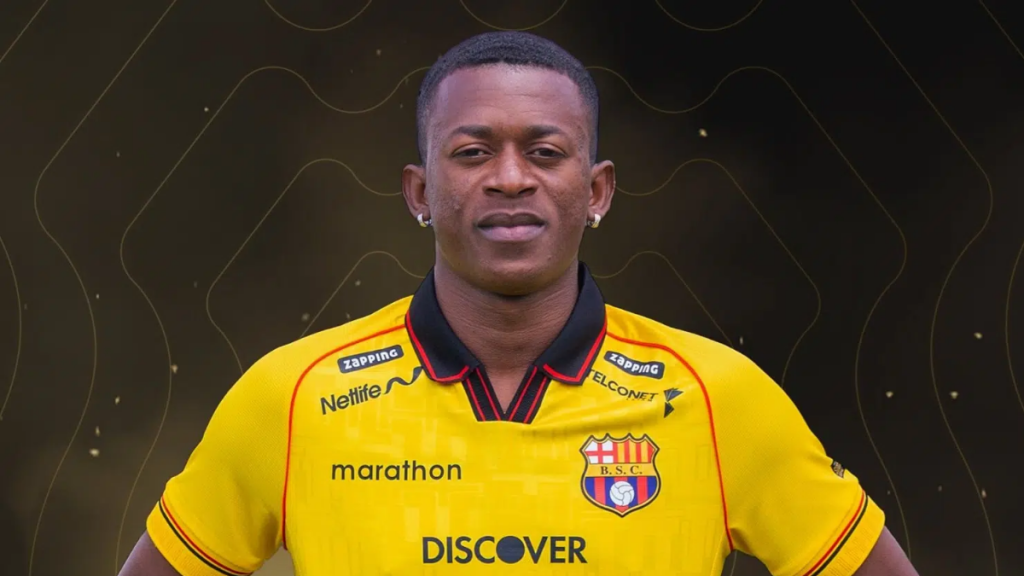 Barcelona anunció la incorporación del mediocampista ecuatoriano Jordan Medina, quien firmó contrato hasta diciembre de 2029.