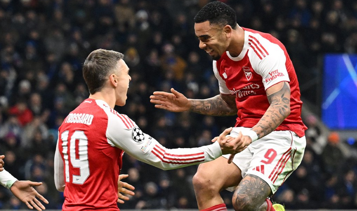 Arsenal venció 3-1 al Inter de Milán en la Champions League con doblete de Gabriel Jesus, mantiene puntaje perfecto y asegura su pase directo a octavos de final.