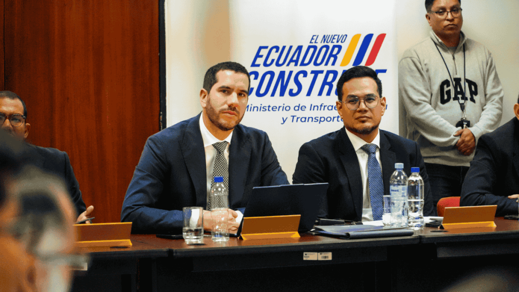 El Ministerio de Infraestructura y Transporte lideró la Mesa Técnica Aeronáutica para tratar temas clave del sector aéreo y fortalecer la conectividad y competitividad del país.